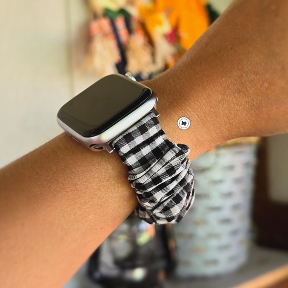 Black White Checkered Autumn Fall Fashion Scrunchies Watch Band for Apple Watch - Picture 1 of 5